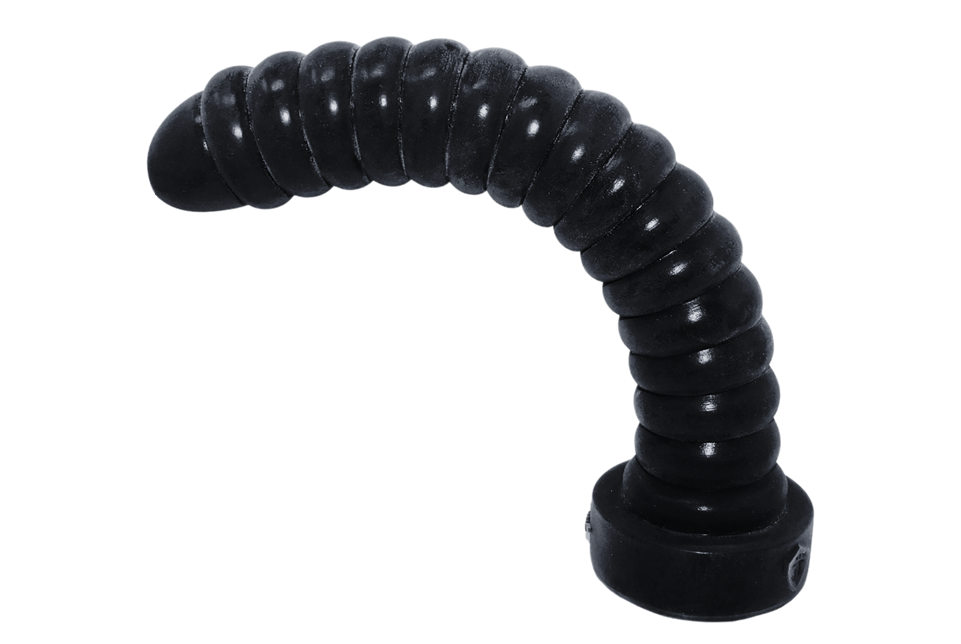 Anal Explorer in Black, bending slightly more than 90 degrees to the left. Although this toy is long, is it flexible even in larger sizes.
