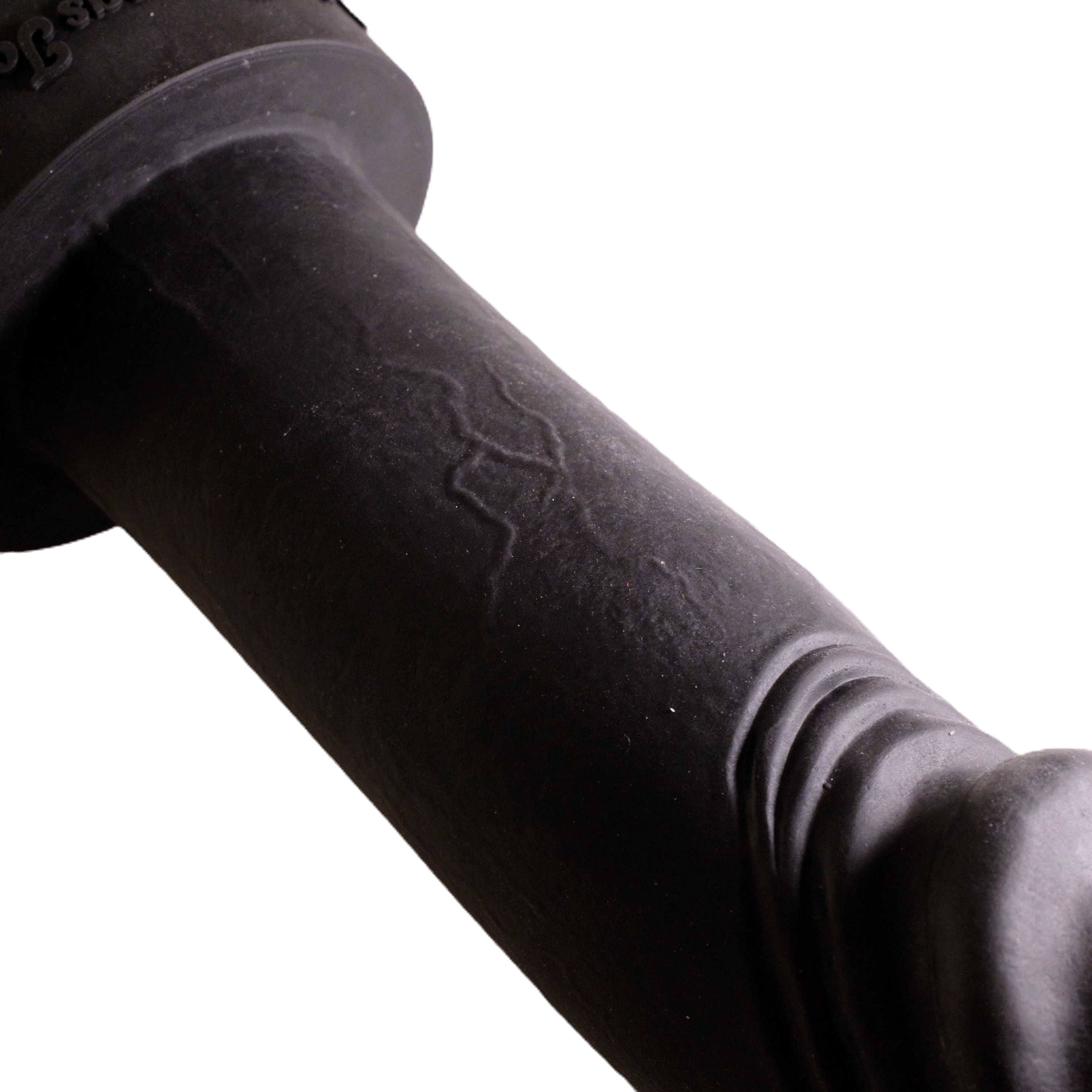 Veins on the shaft of Lars, in Black.