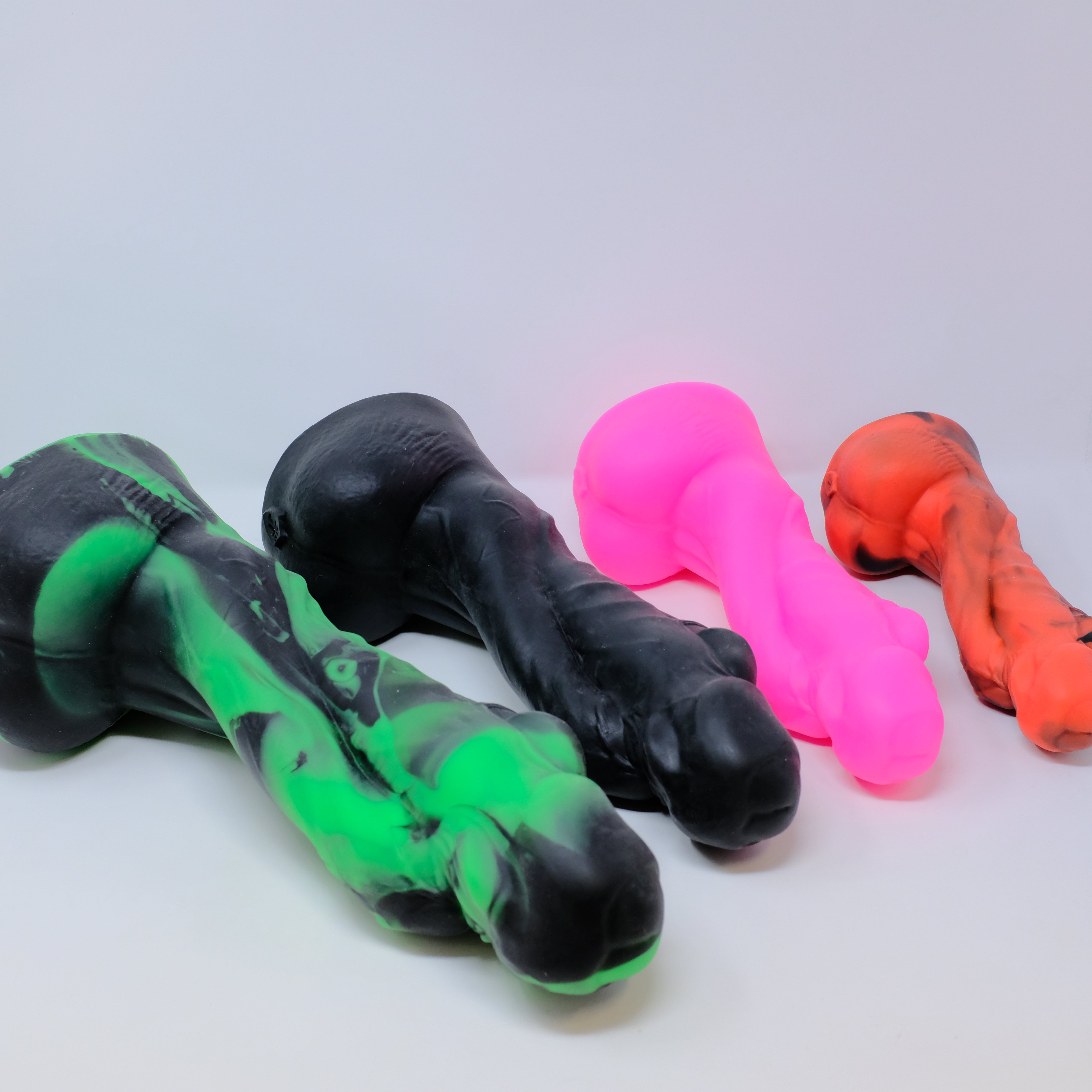 GREEDY FILLER - Platinum Silicone Dildo