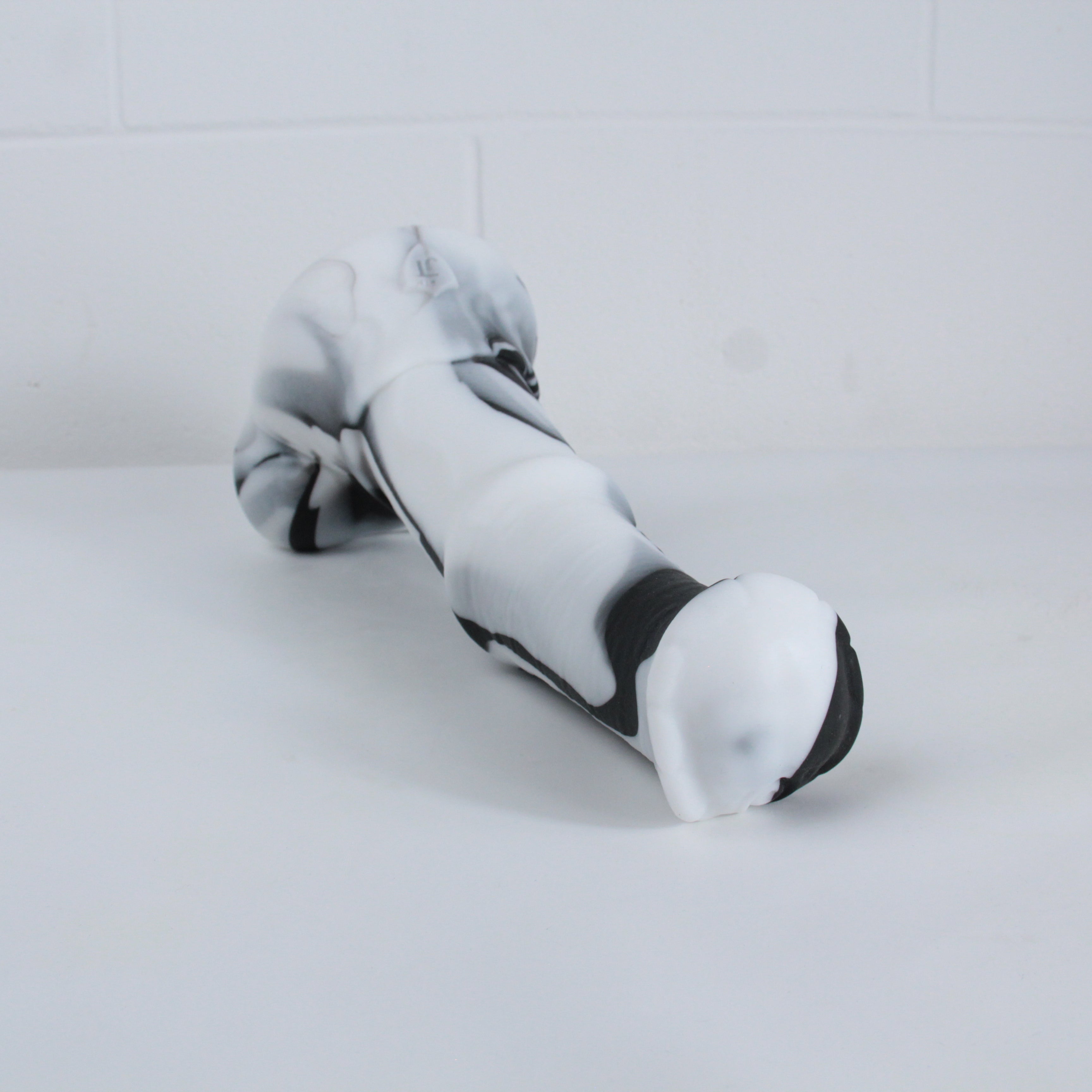 COMANCHE WAR HORSE 2.0 Platinum Silicone Dildo