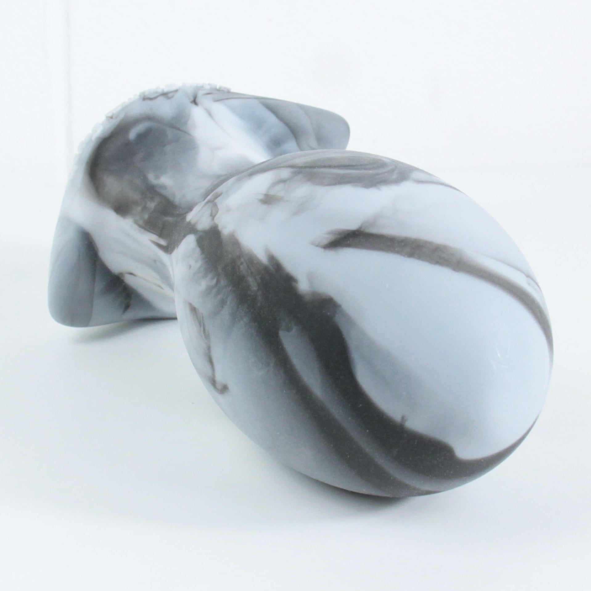 BUM PLEASER Platinum Silicone Butt Plug